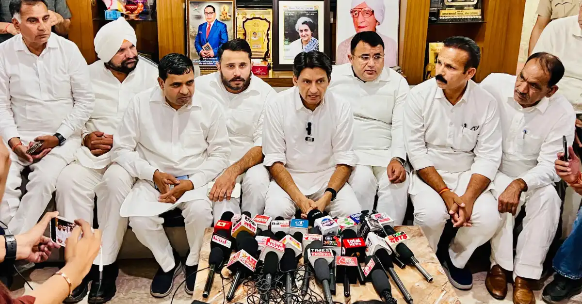 "मुख्यमंत्री नायब, गैंगस्टरों के दिल से पुलिस का डर गायब!" सचिन कुंडू के पक्ष में उतरे दीपेंद्र हुड्डा, कानून-व्यवस्था पर उठाए गंभीर सवाल !!